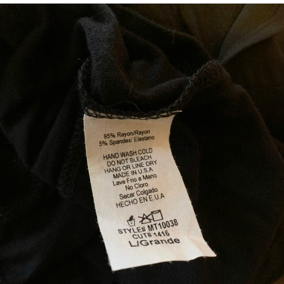 Young Contemporary Sleeveless Top - Mai Soli - Picture 3 of 3